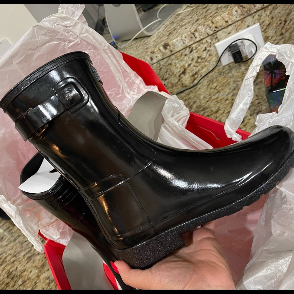 HUNTER womens short glossed boot